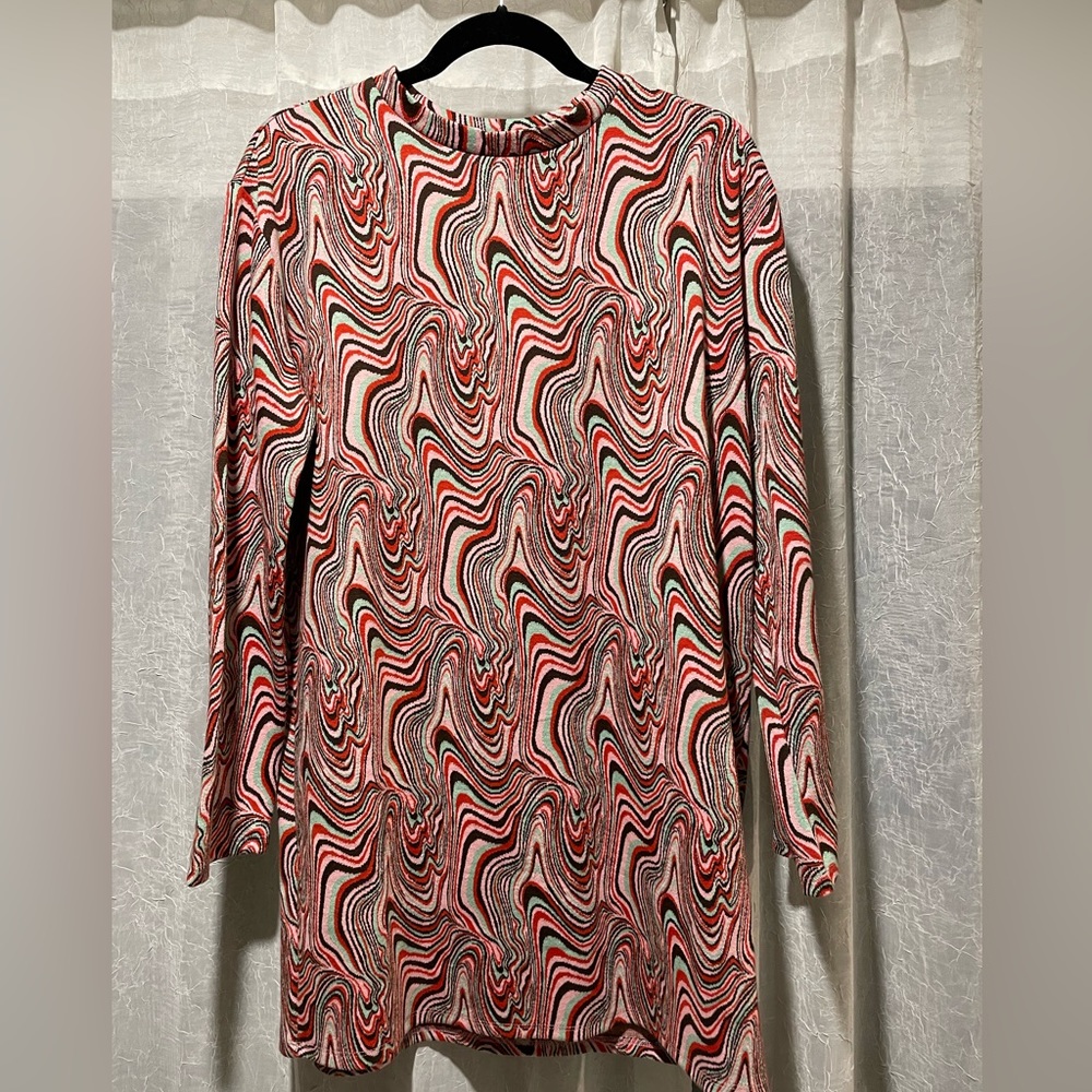 Long sleeved multicolored dress